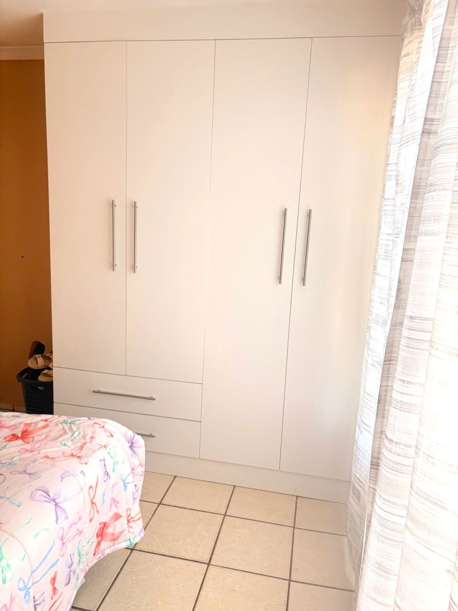 3 Bedroom Property for Sale in Clayville Gauteng