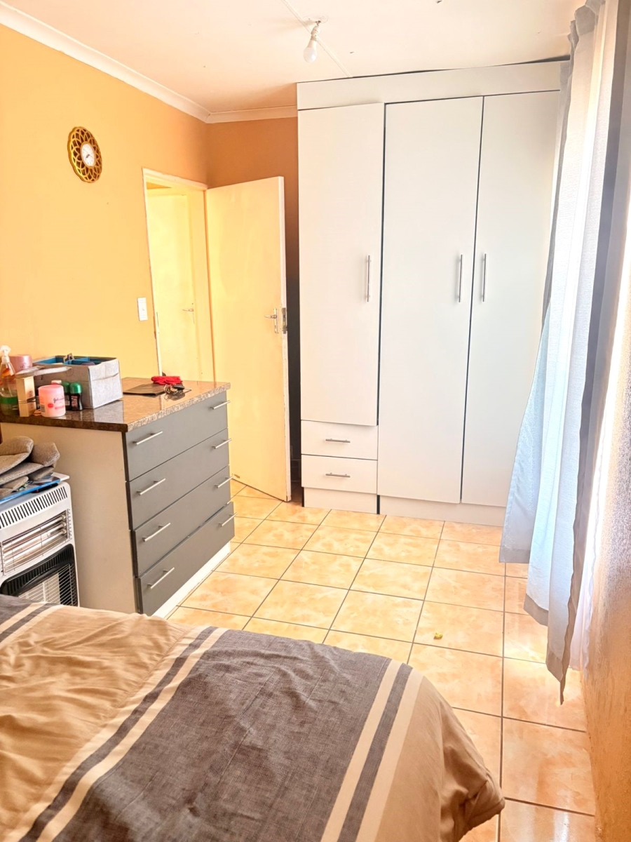 3 Bedroom Property for Sale in Clayville Gauteng