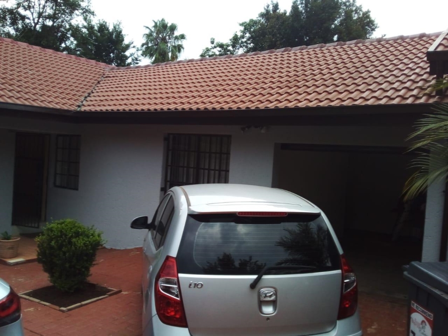 3 Bedroom Property for Sale in Garsfontein Gauteng