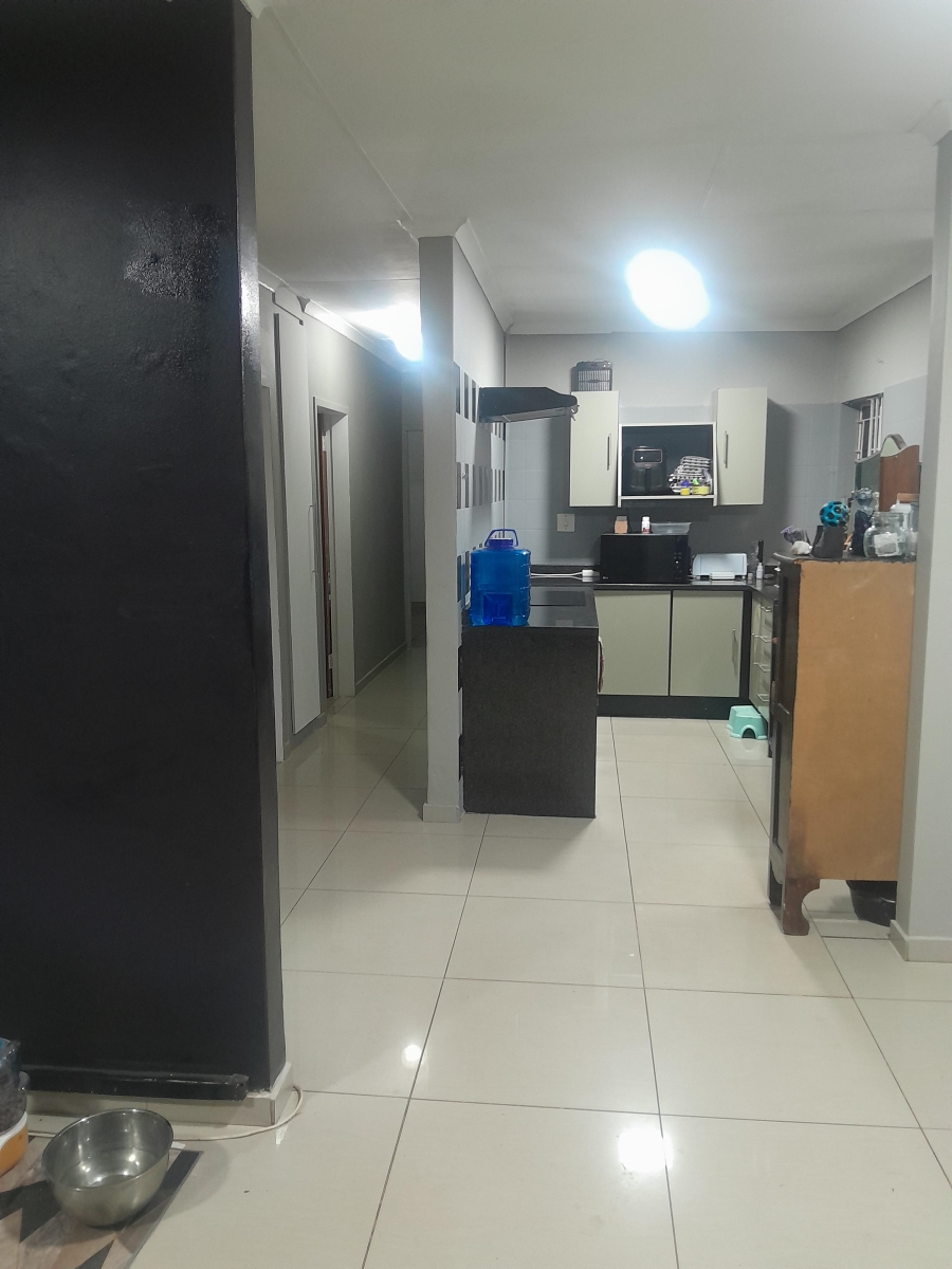 3 Bedroom Property for Sale in Garsfontein Gauteng