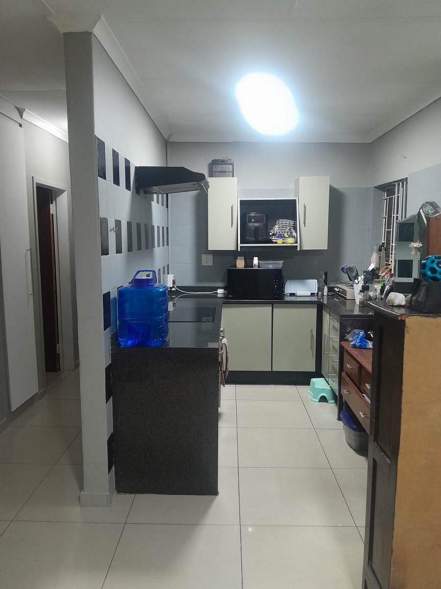 3 Bedroom Property for Sale in Garsfontein Gauteng