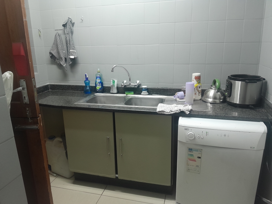 3 Bedroom Property for Sale in Garsfontein Gauteng