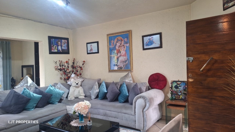 2 Bedroom Property for Sale in Bedfordview Gauteng