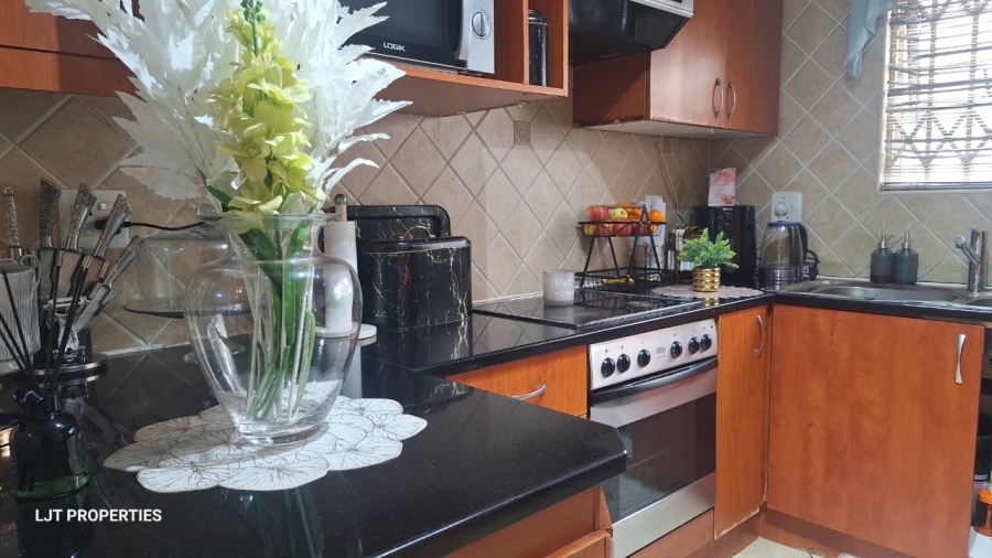 2 Bedroom Property for Sale in Bedfordview Gauteng