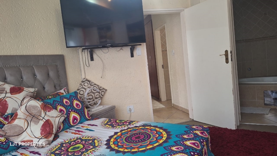 2 Bedroom Property for Sale in Bedfordview Gauteng