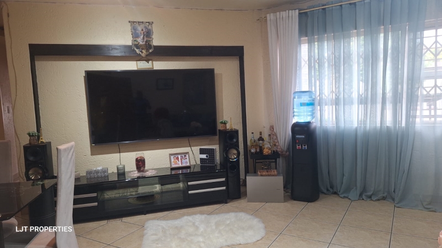 2 Bedroom Property for Sale in Bedfordview Gauteng