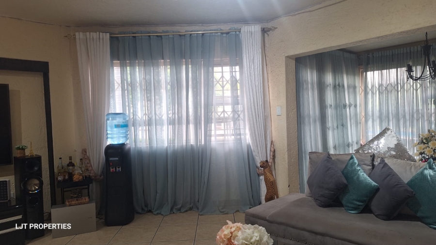 2 Bedroom Property for Sale in Bedfordview Gauteng