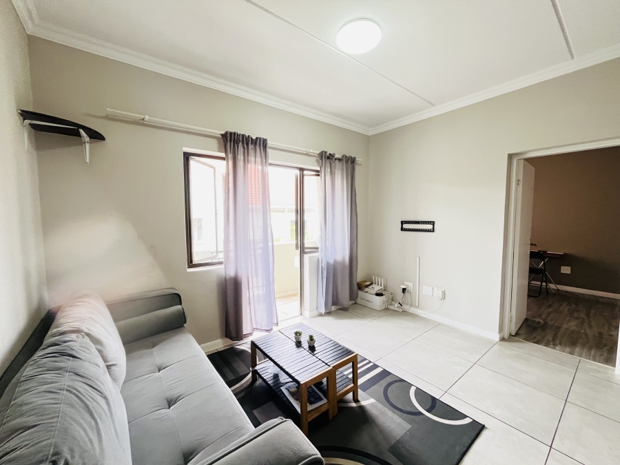To Let 1 Bedroom Property for Rent in Broadacres Gauteng