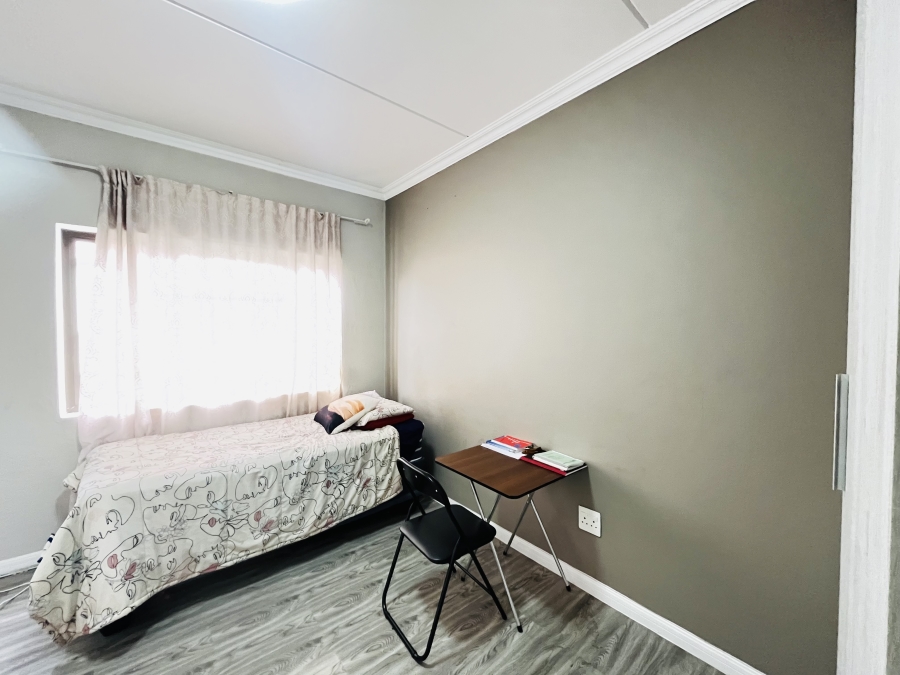 To Let 1 Bedroom Property for Rent in Broadacres Gauteng