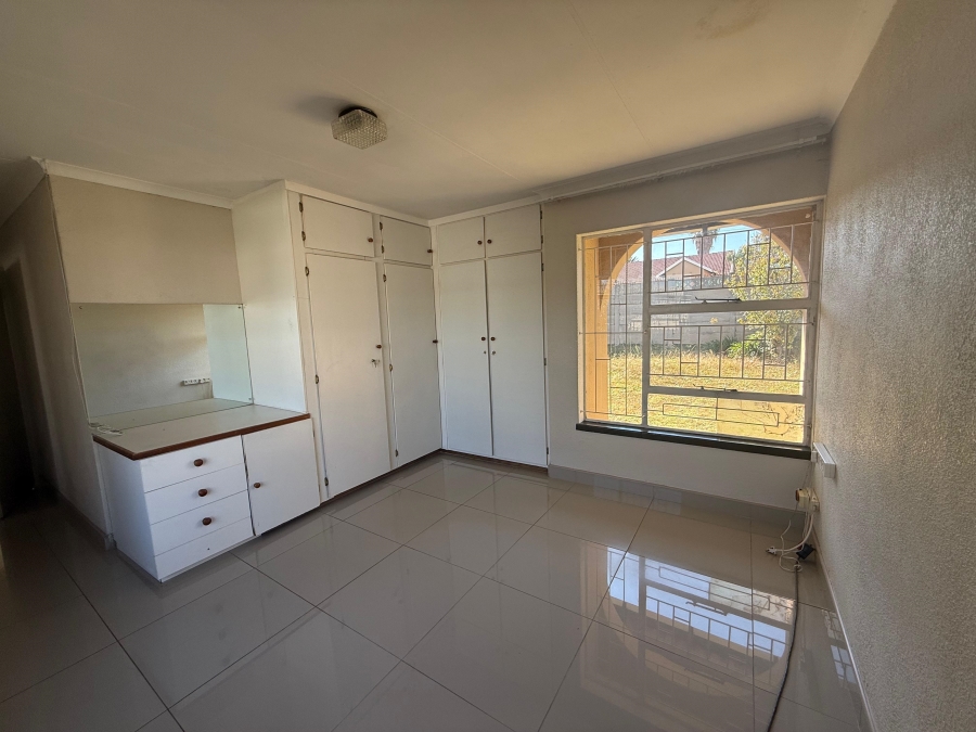 To Let 3 Bedroom Property for Rent in Witpoortjie Gauteng
