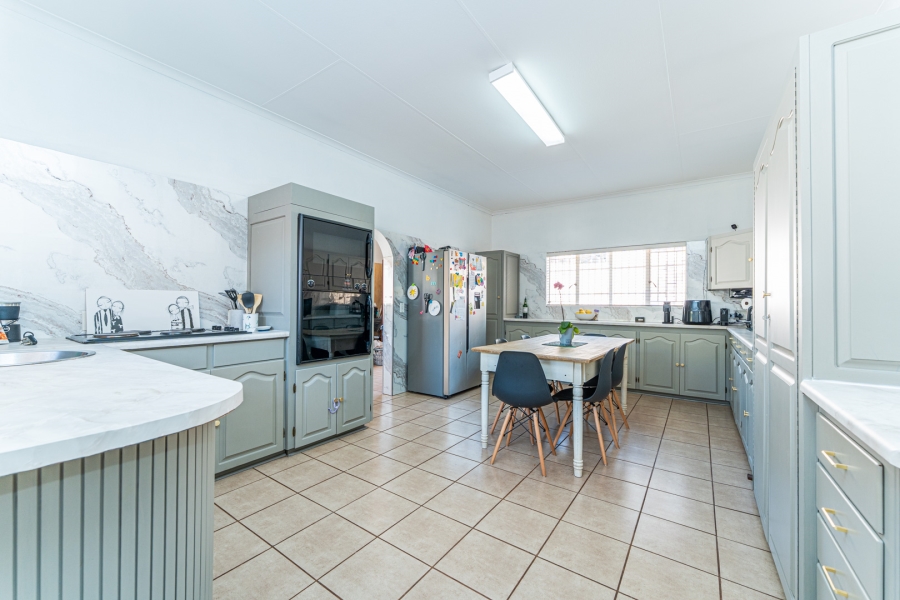 3 Bedroom Property for Sale in Zwartkop Gauteng