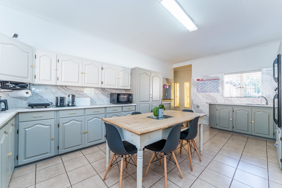 3 Bedroom Property for Sale in Zwartkop Gauteng