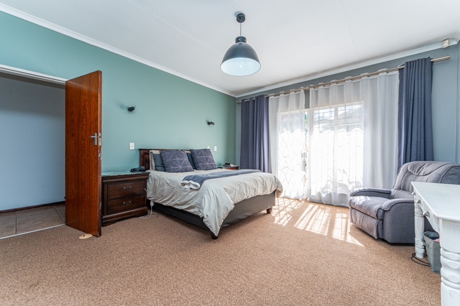 3 Bedroom Property for Sale in Zwartkop Gauteng