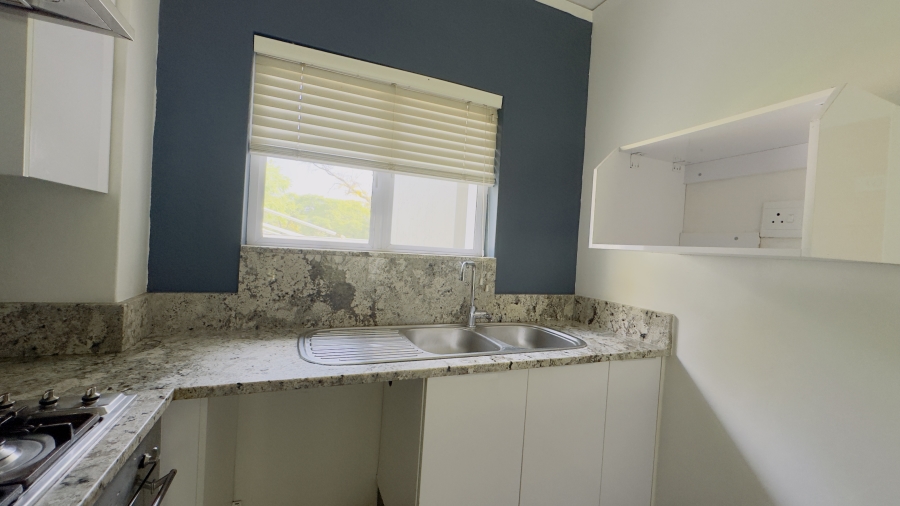 To Let 2 Bedroom Property for Rent in Bryanston Gauteng