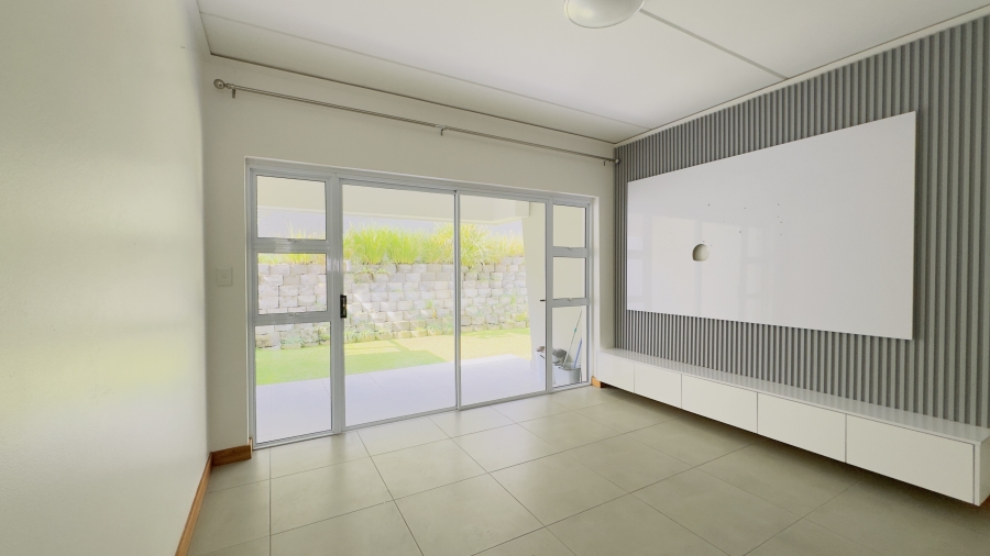 To Let 2 Bedroom Property for Rent in Bryanston Gauteng