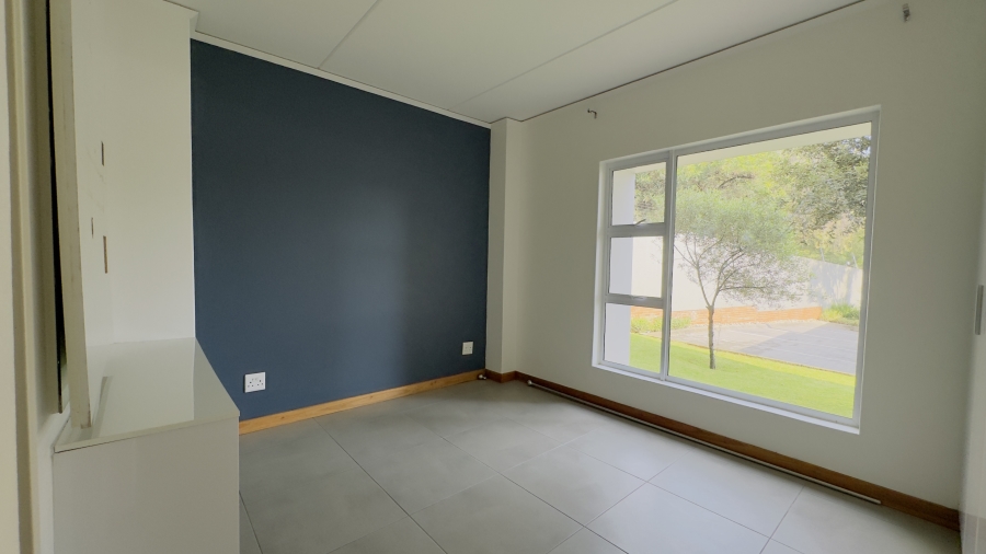 To Let 2 Bedroom Property for Rent in Bryanston Gauteng