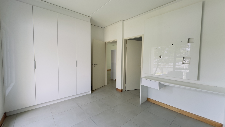 To Let 2 Bedroom Property for Rent in Bryanston Gauteng
