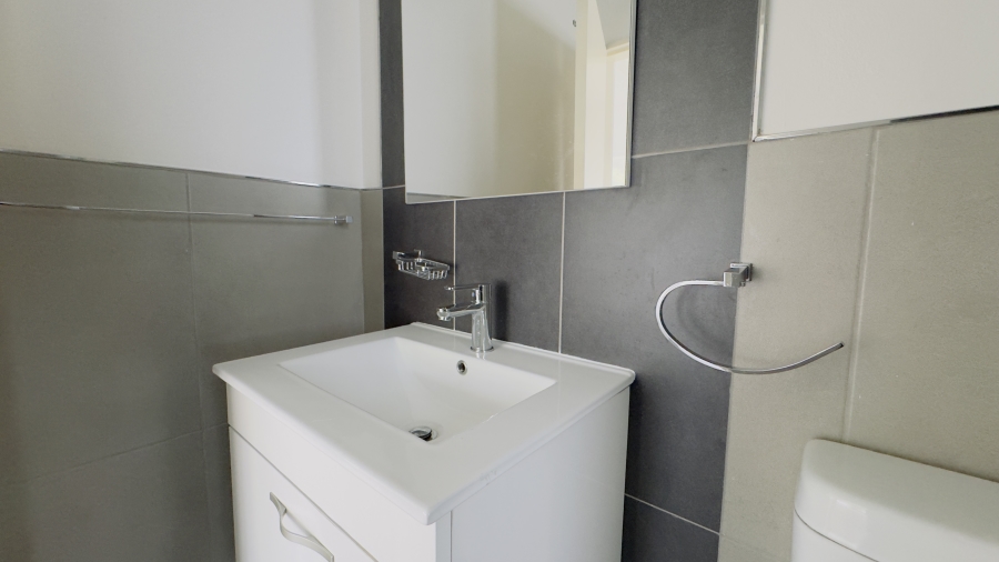 To Let 2 Bedroom Property for Rent in Bryanston Gauteng