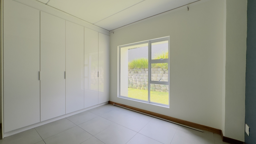 To Let 2 Bedroom Property for Rent in Bryanston Gauteng