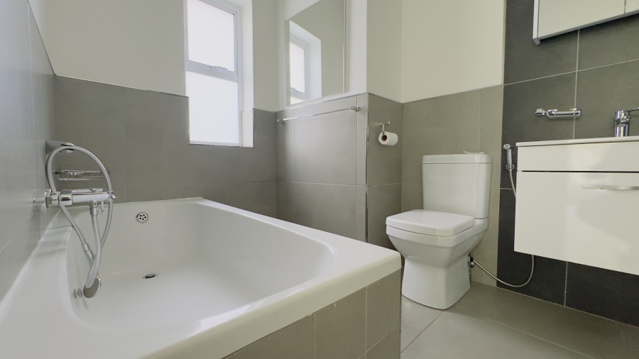 To Let 2 Bedroom Property for Rent in Bryanston Gauteng