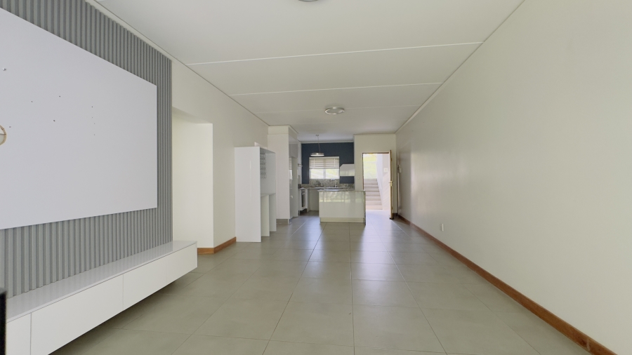 To Let 2 Bedroom Property for Rent in Bryanston Gauteng
