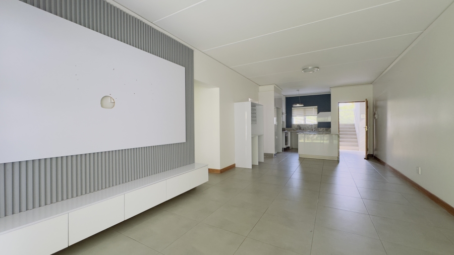 To Let 2 Bedroom Property for Rent in Bryanston Gauteng