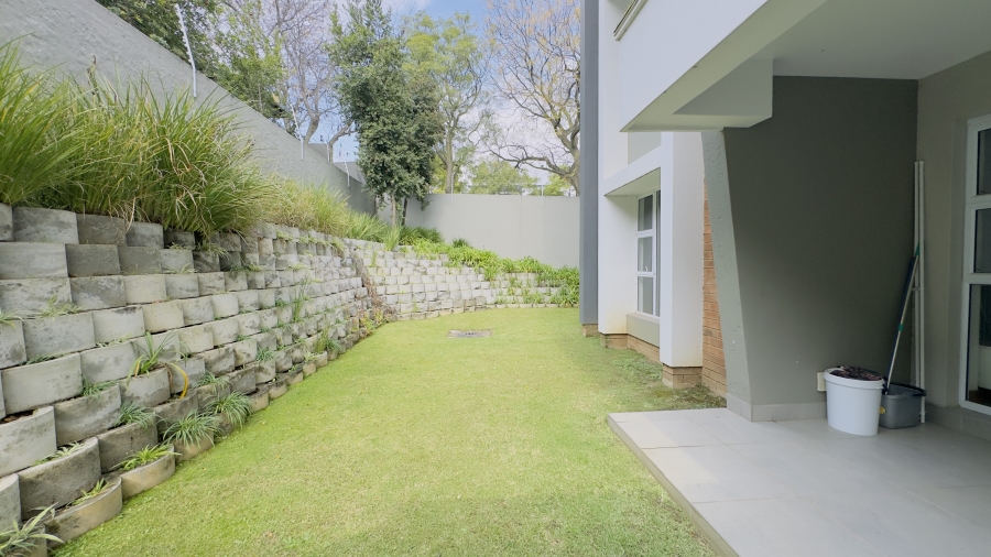 To Let 2 Bedroom Property for Rent in Bryanston Gauteng