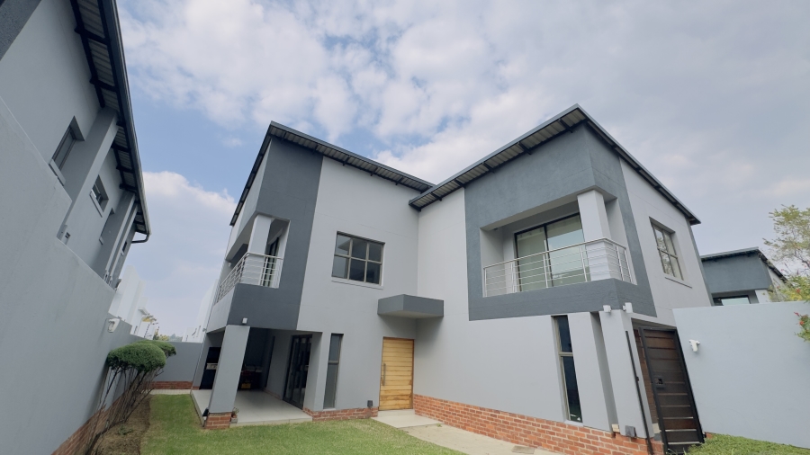 To Let 4 Bedroom Property for Rent in Bryanston East Gauteng
