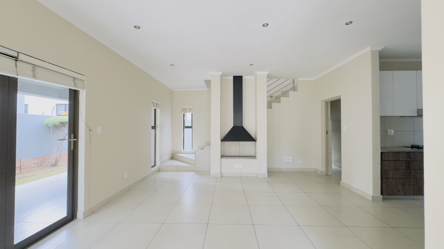 To Let 4 Bedroom Property for Rent in Bryanston East Gauteng