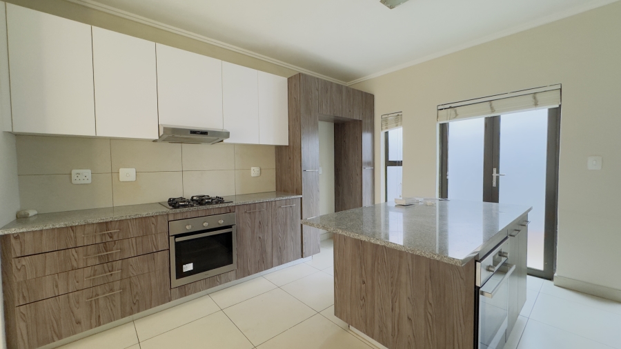 To Let 4 Bedroom Property for Rent in Bryanston East Gauteng