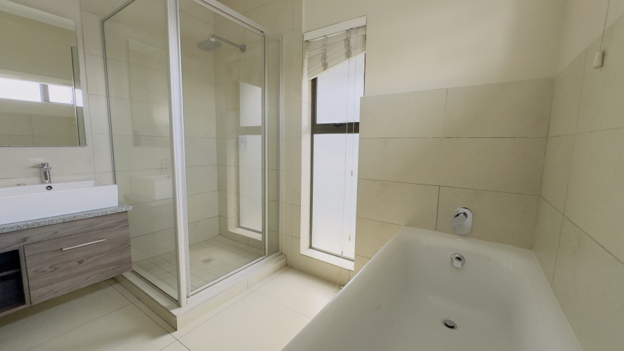 To Let 4 Bedroom Property for Rent in Bryanston East Gauteng