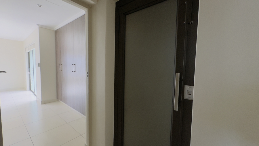 To Let 4 Bedroom Property for Rent in Bryanston East Gauteng
