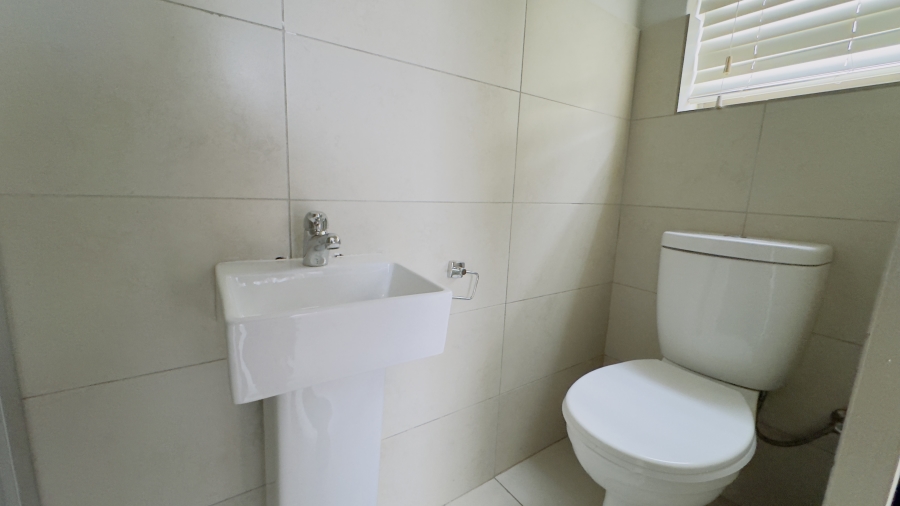 To Let 4 Bedroom Property for Rent in Bryanston East Gauteng