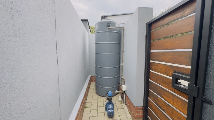 To Let 4 Bedroom Property for Rent in Bryanston East Gauteng