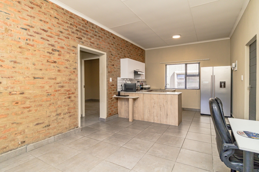 2 Bedroom Property for Sale in Pomona Gauteng