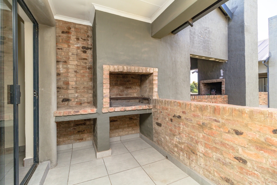 2 Bedroom Property for Sale in Pomona Gauteng