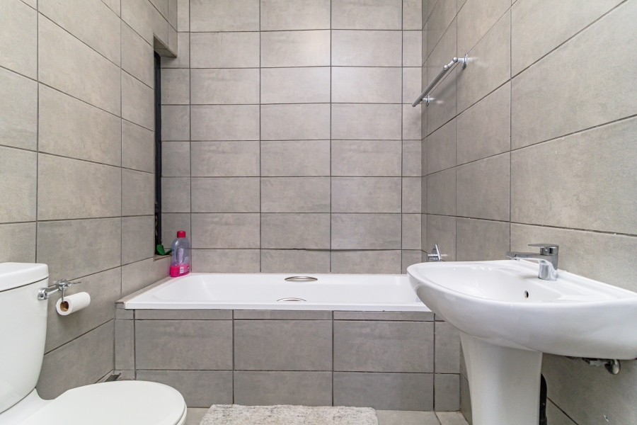 2 Bedroom Property for Sale in Pomona Gauteng