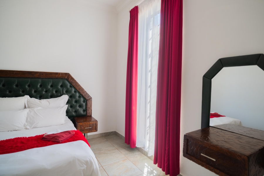 24 Bedroom Property for Sale in Golf View Gauteng