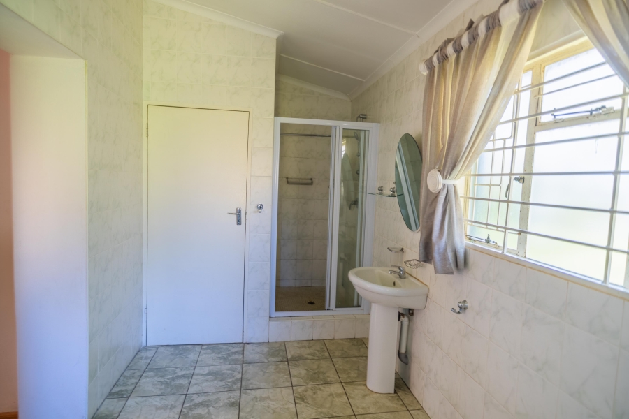 24 Bedroom Property for Sale in Golf View Gauteng
