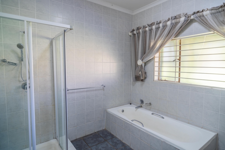 24 Bedroom Property for Sale in Golf View Gauteng