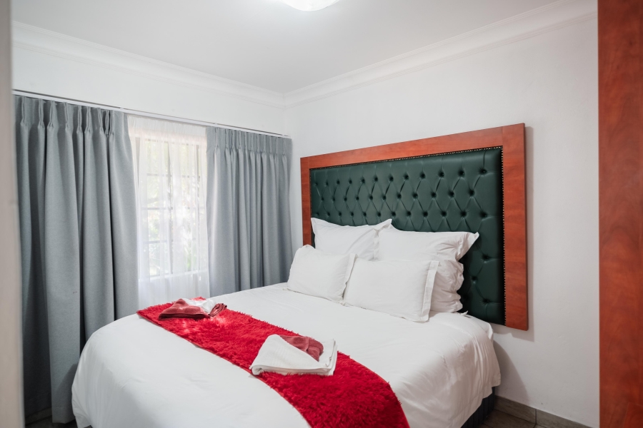 24 Bedroom Property for Sale in Golf View Gauteng