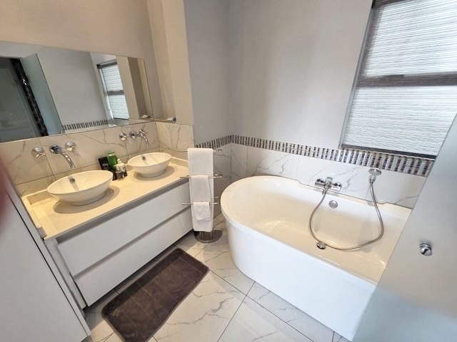 3 Bedroom Property for Sale in Sandhurst Gauteng
