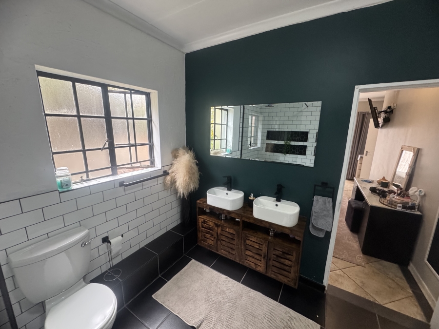 To Let 3 Bedroom Property for Rent in Albemarle Gauteng