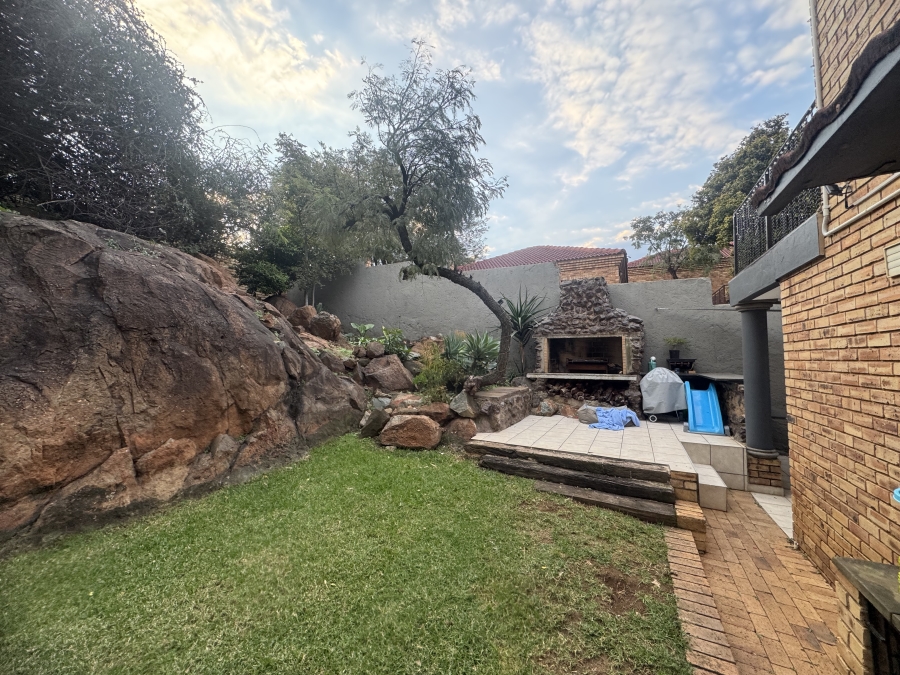 To Let 3 Bedroom Property for Rent in Albemarle Gauteng