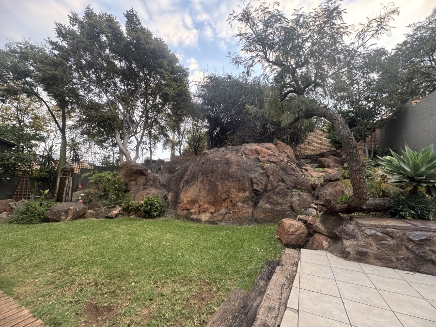 To Let 3 Bedroom Property for Rent in Albemarle Gauteng
