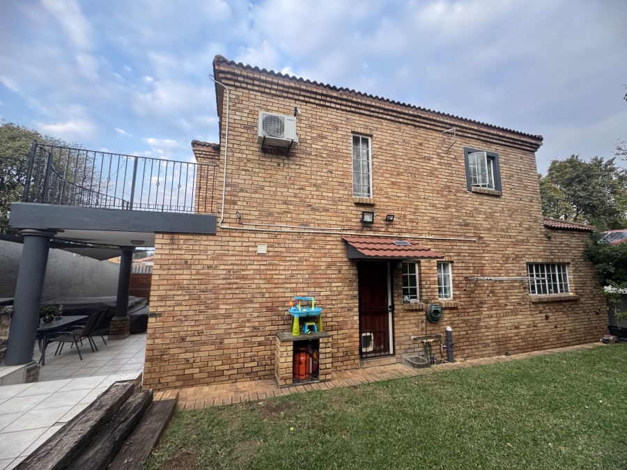 To Let 3 Bedroom Property for Rent in Albemarle Gauteng