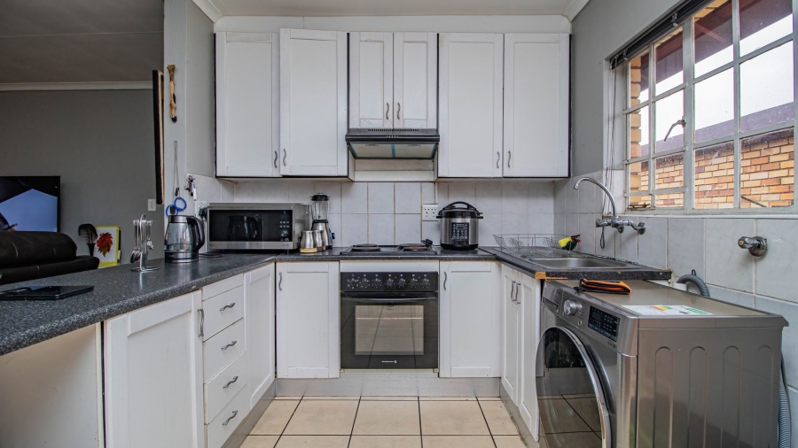 2 Bedroom Property for Sale in Croydon Gauteng
