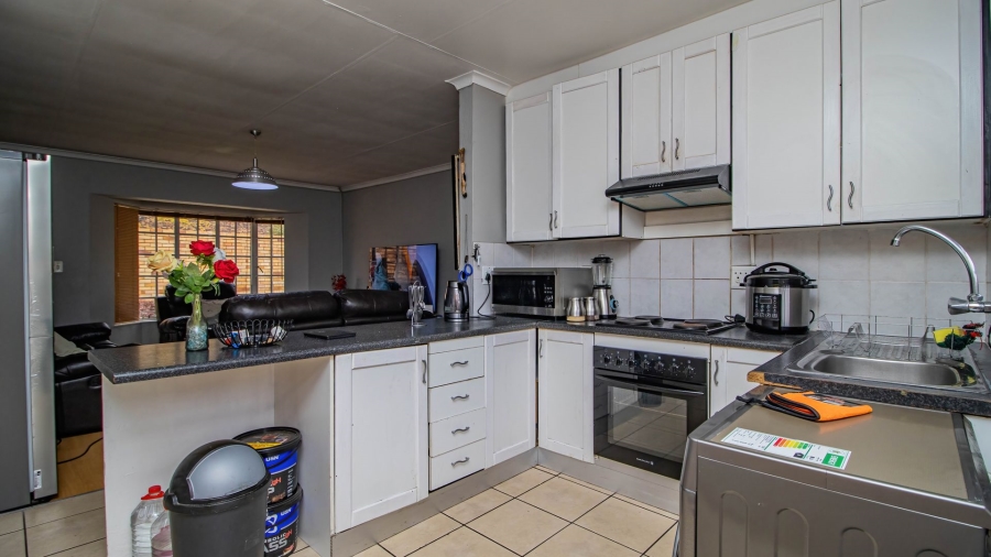 2 Bedroom Property for Sale in Croydon Gauteng