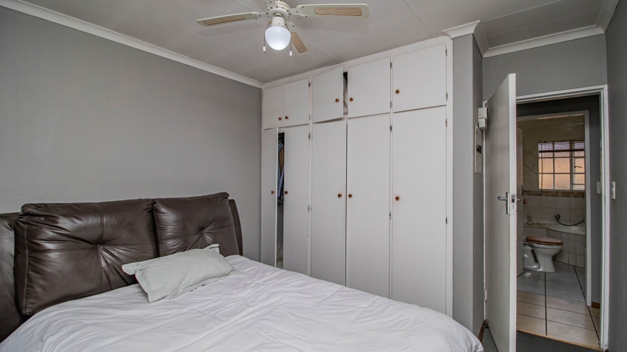 2 Bedroom Property for Sale in Croydon Gauteng