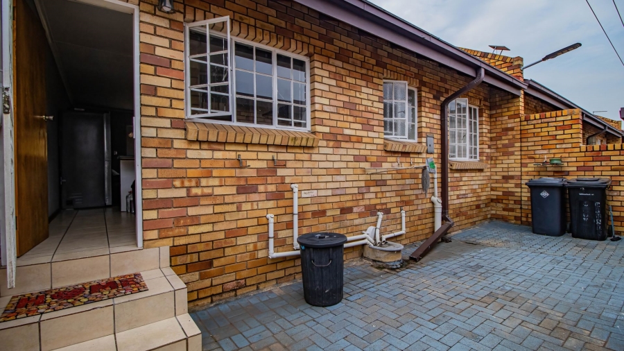 2 Bedroom Property for Sale in Croydon Gauteng